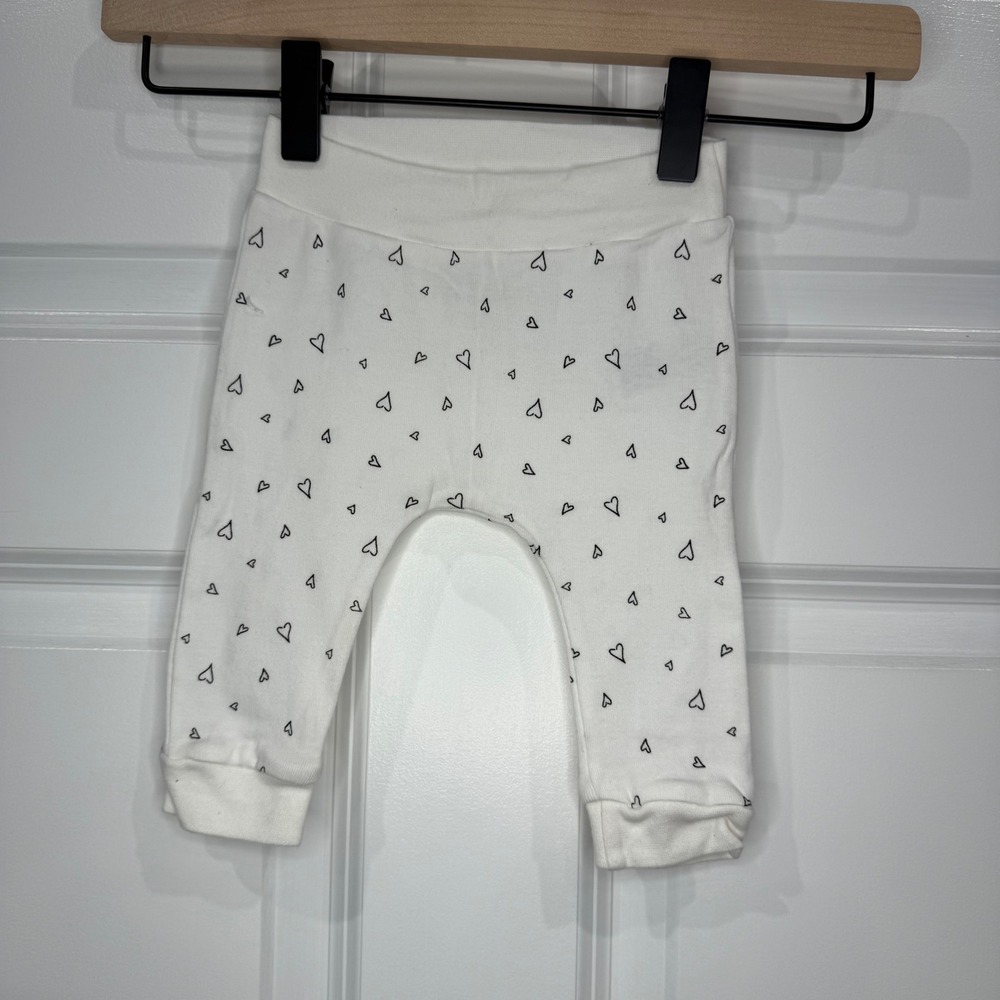 Rae Dunn Baby by Magenta White Black Heart Print Baby Pants Size 3-6 Months‎
